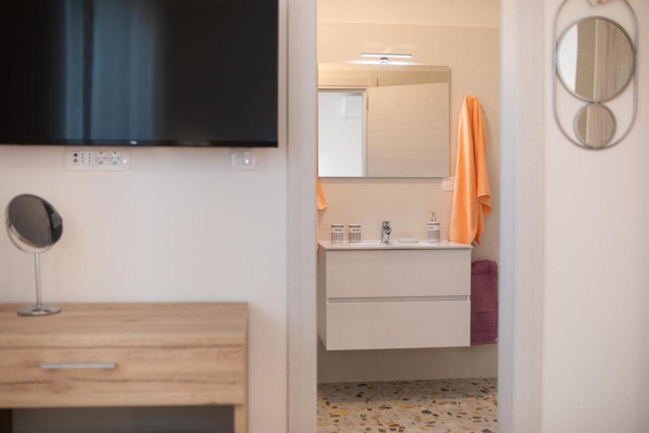 Apartman Ivona Na 1. Katu Malinska Exteriör bild