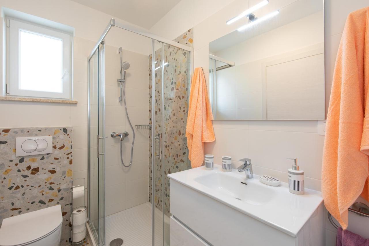 Apartman Ivona Na 1. Katu Malinska Exteriör bild